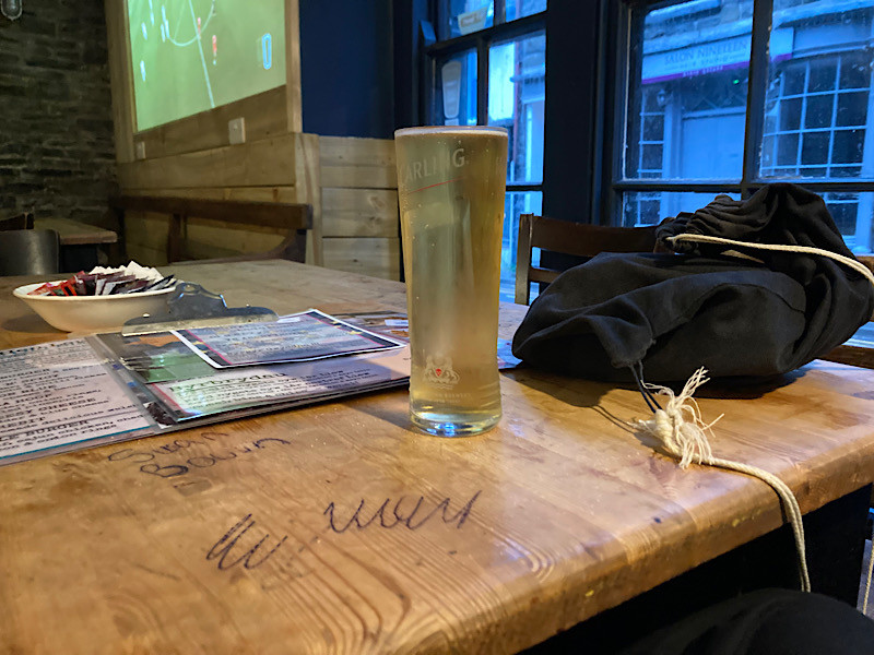 Alexander Cobleigh "cheers from wales 🍺" Merveilles